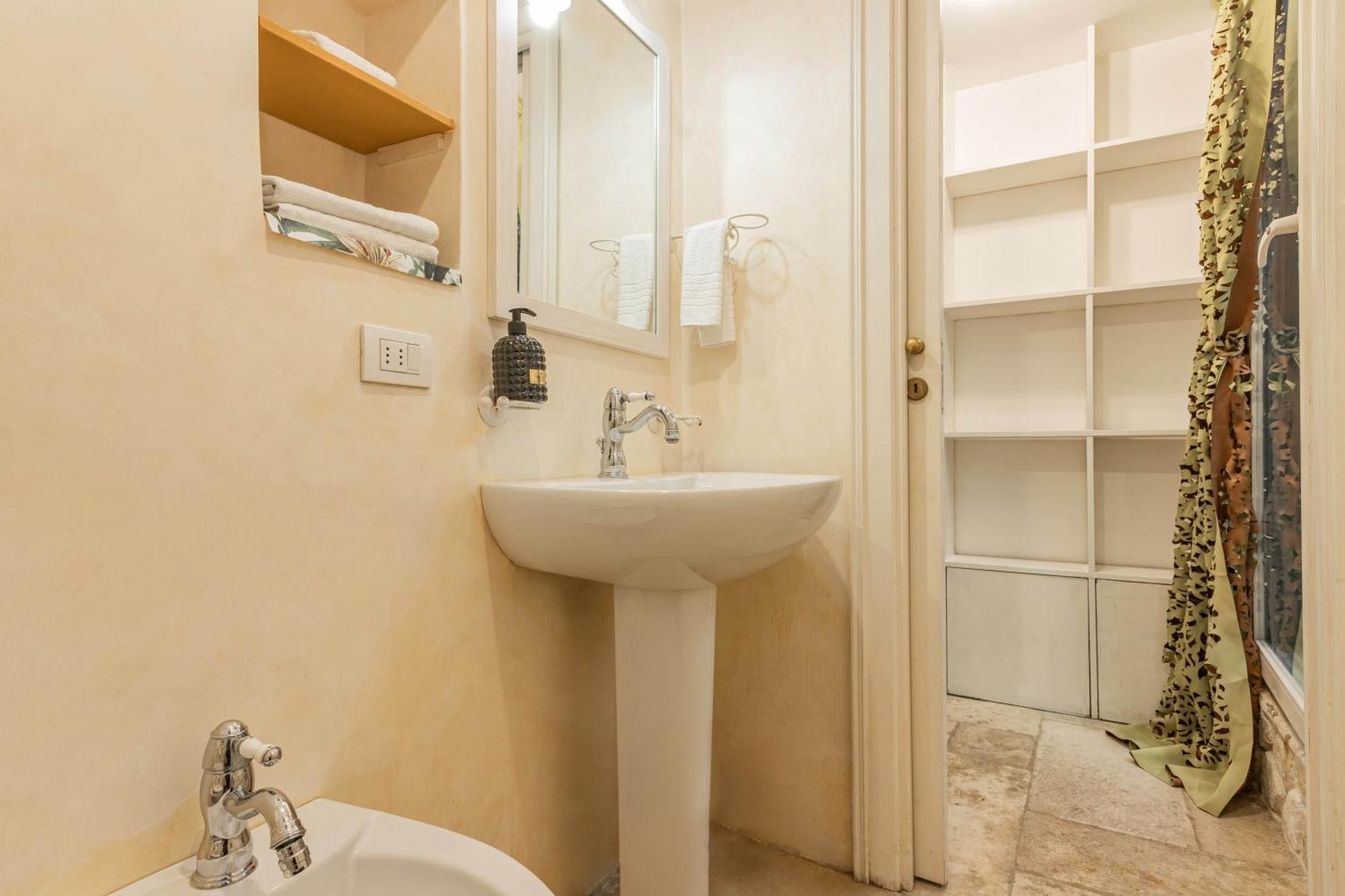 Extravacanza Central Station Bari Bagian luar foto